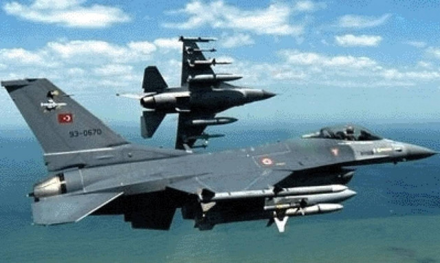 Μπαράζ τουρκικών παραβιάσεων πάνω από το Αιγαίο