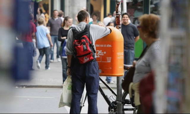 DW: Αυξημένος κίνδυνος φτώχειας στην πλούσια Γερμανία