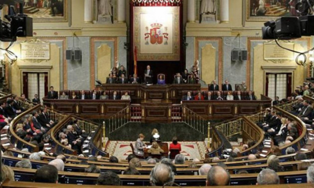 Ισπανία: Λαϊκό Κόμμα και Podemos θα καταψηφίσουν την κυβέρνηση Σοσιαλιστών-Ciudadanos