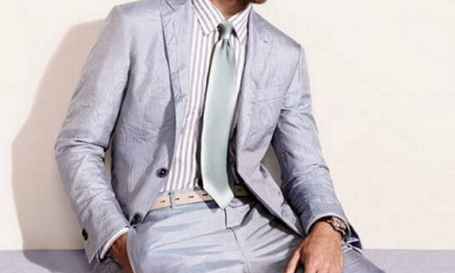 Πώς να διπλώσεις ένα σακάκι για να μην τσαλακωθεί ποτέ (video)