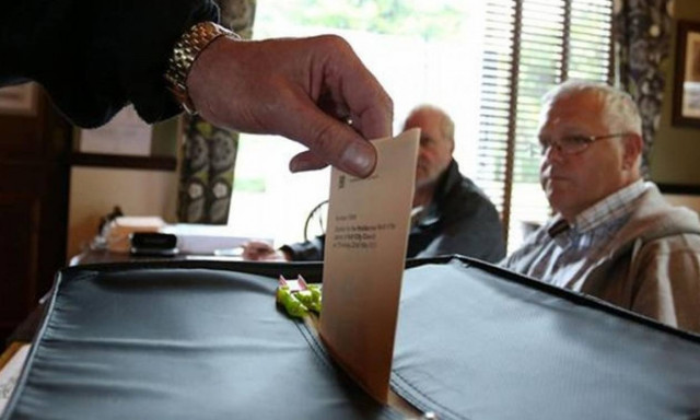 Iρλανδία-βουλευτικές εκλογές: Ο κυβερνών συνασπισμός καταρρέει