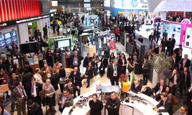 MWC: Κυρίαρχο μέσο το κινητό τηλέφωνο. Θα δικτυώνεται με 50 δισ. συσκευές μέχρι το 2020