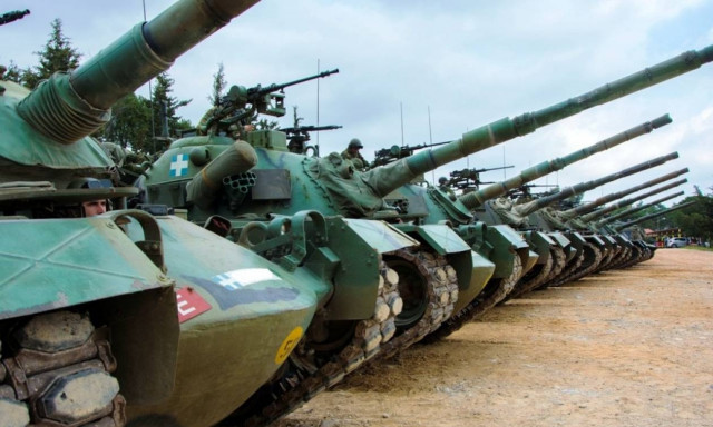 Βγήκαν...τα τανκς  της 95 ΑΔΤΕ (pics)