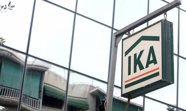 Απίστευτο περιστατικό στη Λευκάδα: Μαινόμενος άνδρας τραυμάτισε υπάλληλο του ΙΚΑ