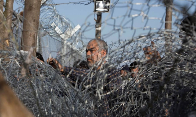 ΥΠΕΞ Σκοπίων: Μπορεί να ξεσπάσει πόλεμος στα Βαλκάνια λόγω προσφυγικού