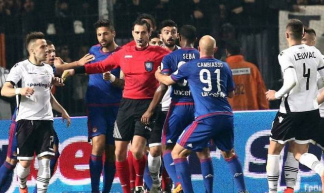 Η αποβολή του Μακ και ο απόλυτος χαμός! (video)