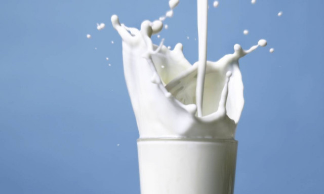 Την Παρασκευή στην Αθήνα τα πρώτα ΑΤΜs γάλακτος