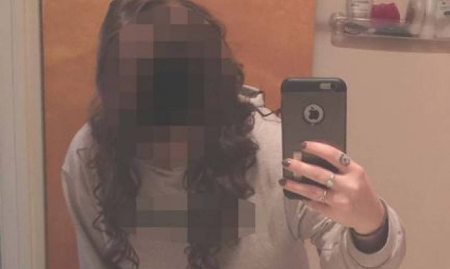 Η πιο ντροπιαστική σέλφι! Δείτε τι έστειλε κατά λάθος στους γονείς της! (photos)