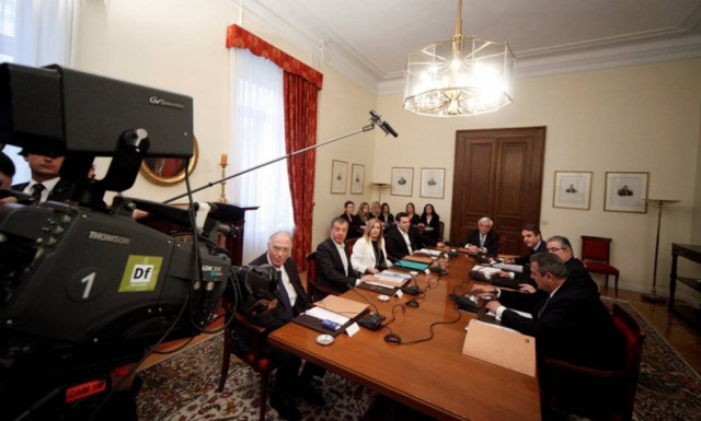 Συμβούλιο πολιτικών αρχηγών: Ποιος έχει γενέθλια;