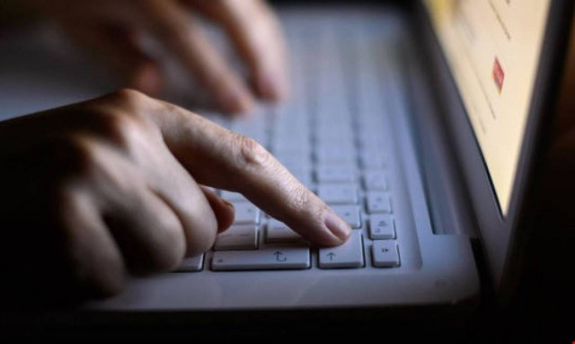 Γαλλία: Ποινή φυλάκισης για γονείς που ανεβάζουν φωτογραφίες παιδιών στο διαδίκτυο