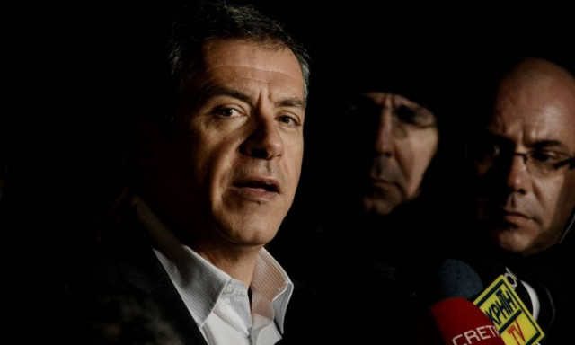 Θεοδωράκης: Ντροπή να βάζουμε στη «ζυγαριά» προσφυγικό και αξιολόγηση