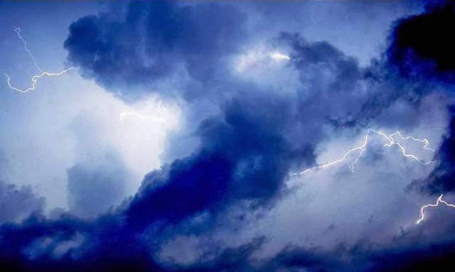 Αλλάζει ο καιρός: Δείτε πού θα βρέξει την Τρίτη (8/3) - Αναλυτική πρόγνωση