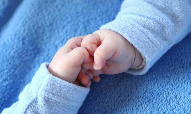 Απίστευτο! Βρέθηκαν δίδυμα από... διαφορετικούς πατέρες