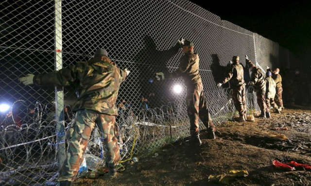 Αυστριακό θέατρο του παραλόγου: «Μονομερής η απόφαση της Σλοβενίας να κλείσει τα σύνορα»