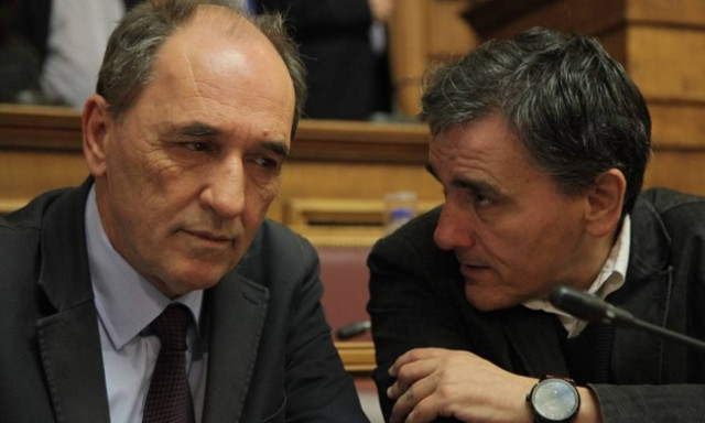 Διαπραγματεύσεις: Γιατί δεν παραβρέθηκε ο Σταθάκης στις συζητήσεις με τους Θεσμούς;