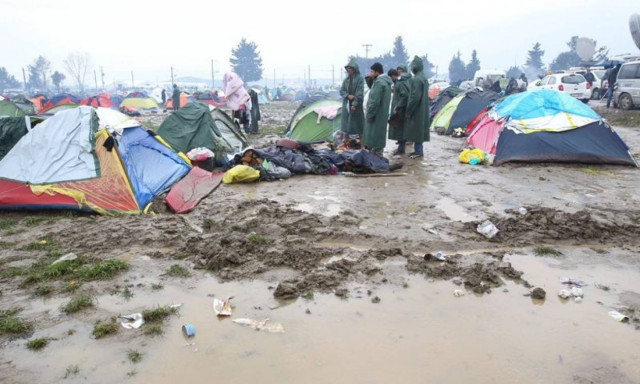 Ειδομένη: Ένας απέραντος λασπότοπος – Φωτογραφίες που συγκλονίζουν