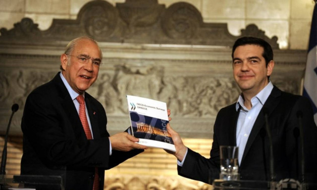 Έκθεση ΟΟΣΑ: Ένας στους τρεις Έλληνες σε συνθήκες φτώχειας!