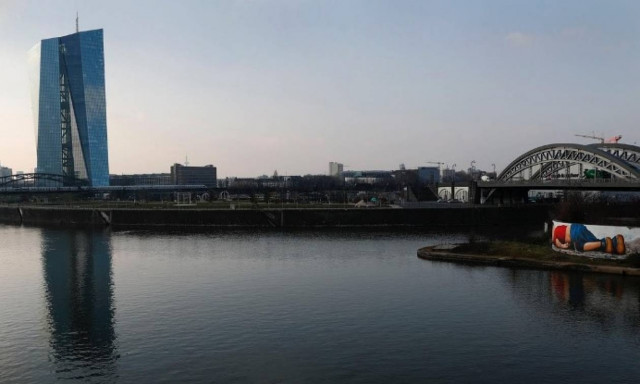 Φρανκφούρτη: Εντυπωσιακό γκράφιτι στην μνήμη του μικρού Αϊλάν (pics)