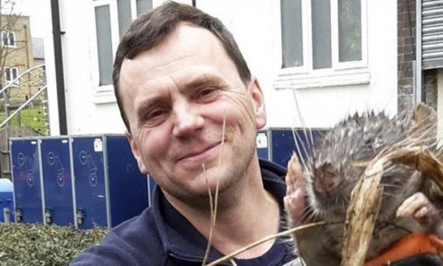 Αρουραίος... γίγαντας τρομοκρατεί μια ολόκληρη γειτονιά! (pics)