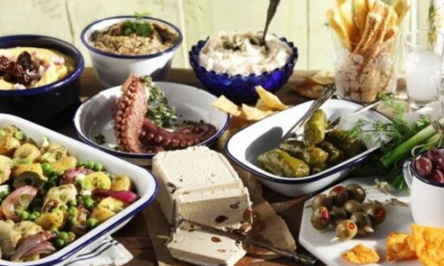 Προσοχή! Το ΚΕ.Π.ΚΑ. ενημερώνει τους καταναλωτές για το τραπέζι της Καθαράς Δευτέρας