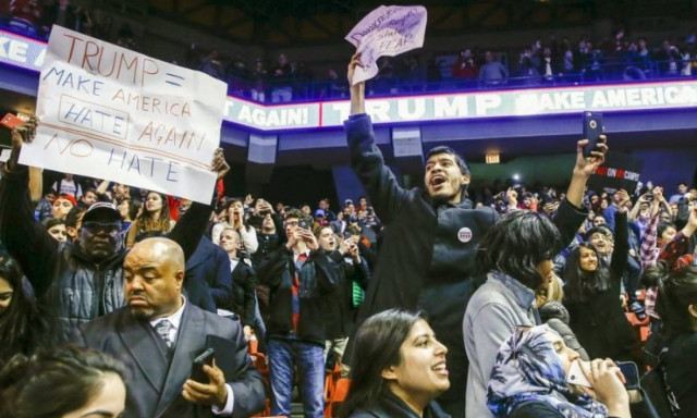 Trump snags former rival's backing, scraps Chicago rally