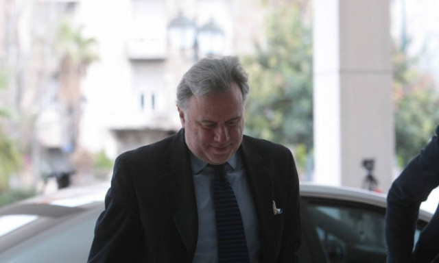 Σε εξέλιξη η συνάντηση Κατρούγκαλου-θεσμών: Σκληρό παζάρι για τις περικοπές συντάξεων