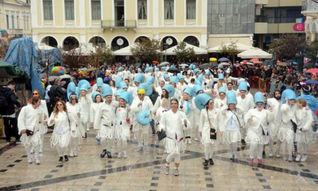 Απόκριες 2016: Χορός, κέφι, χαρά αλλά και πολλή βροχή στις εκδηλώσεις του καρναβαλιού!