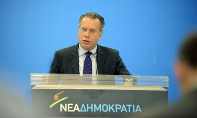 Κουμουτσάκος: Απόλυτος ερασιτεχνισμός της κυβέρνησης στα κρίσιμα ζητήματα