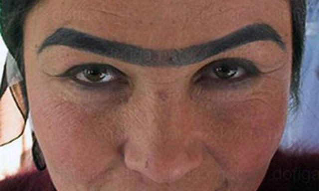 Φρύδια... έργα τέχνης! (pics)