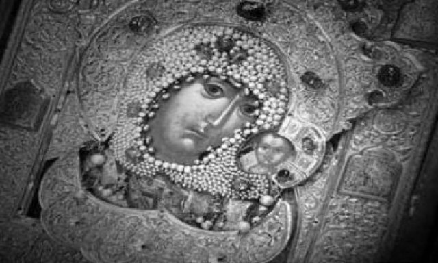 Θαύμα της Παναγίας του Καζάν - Κατά χιλιάδες συρρέουν οι προσκυνητές!