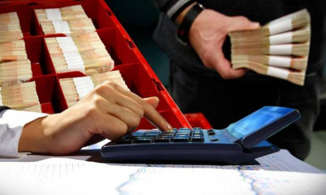 «Μεγάλος αδερφός» στις καταθέσεις για την καταπολέμηση του μαύρου χρήματος