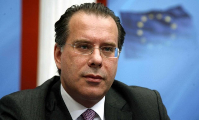 ΝΔ: Το tweet του Κουμουτσάκου για την κυβερνητική κάλυψη στον Μουζάλα