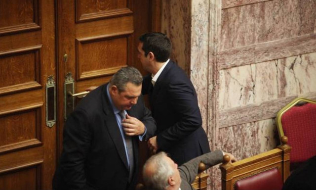 Ο διάλογος Τσίπρα - Καμμένου πίσω από τις κλειστές πόρτες: «Αν δεν φύγει ο Μουζάλας, θα...»