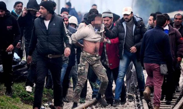 Συμπλοκές σε Ειδομένη και Πειραιά - Σοκάρει η καταγγελία για βιασμό 7χρονης (photos)