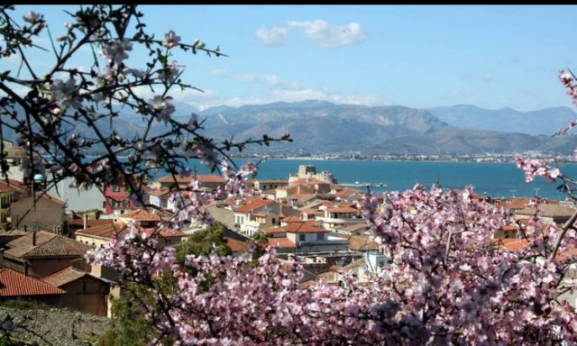 Καιρός: «Μύρισε» άνοιξη – Εως τους 18 βαθμούς Κελσίου η θερμοκρασία