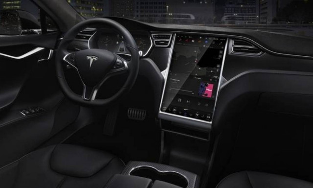 Τα καινούργια αυτοκίνητα δεν θα έχουν χειρόφρενο, αναπτήρα, κλειδί και CD