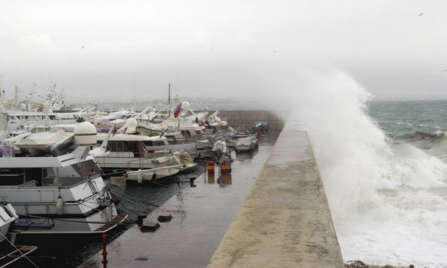 Βαρομετρικό χαμηλό θα χτυπήσει τη χώρα με θυελλώδεις ανέμους και καταιγίδες (pics)