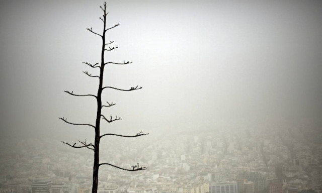 Αφρικανική σκόνη πνίγει την Ελλάδα – Κιτρίνισε ο ουρανός