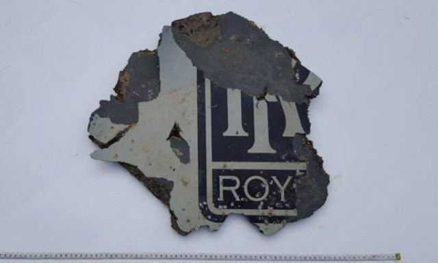 Πτήση Malaysia Airlines: Βρέθηκε κομμάτι κινητήρα σε παραλία της Αφρικής