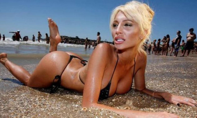 Σάλος με την Ελληνίδα μοντέλο που πάει μόνο με άσχημους - Δείτε το άλλο της... μισό! (videos+photos)