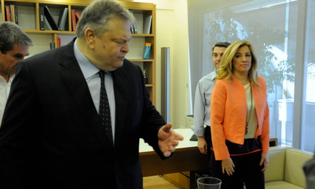 Η Φώφη «τελειώνει» τον Βενιζέλο