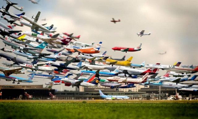 Φακέλωμα με τη μορφή του «κατεπείγοντος» σε όλους τους επιβάτες των αεροπλάνων!