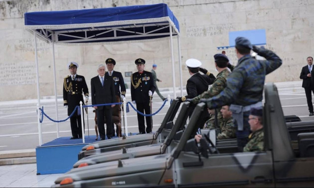 Με λαμπρότητα ο εορτασμός της 25ης Μαρτίου στο Σύνταγμα (photos + vid)