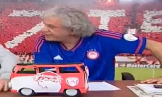 O... πράσινος ταξιτζής που τρέλανε τον Τσουκαλά! (video)