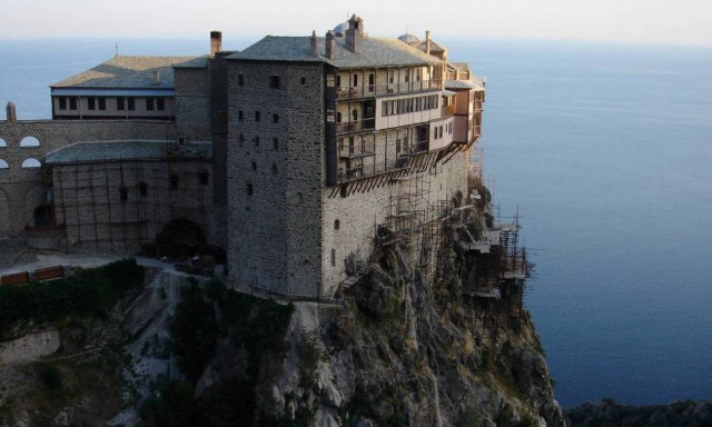 Επιχορήγηση 1.240.000 ευρώ στις Μονές του Αγίου Όρους για το 2016