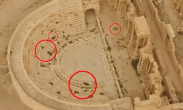 Αίμα και καταστροφή στην Παλμύρα: Ρωσικό drone κατέγραψε ό,τι άφησαν πίσω τους οι τζιχαντιστές (vid)