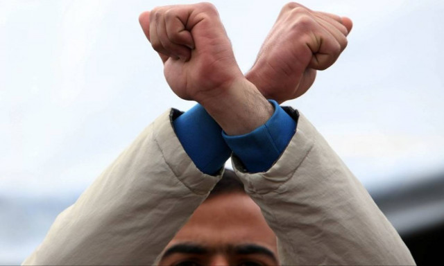 Κυβερνητική σύσκεψη στη Βουλή για το προσφυγικό - Παραμένει ο «πονοκέφαλος» για Ειδομένη