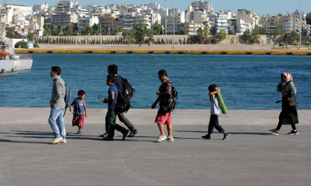 FAS: Διακινητές θα περνούν πρόσφυγες από την Ελλάδα στην Ιταλία με ψαροκάικα