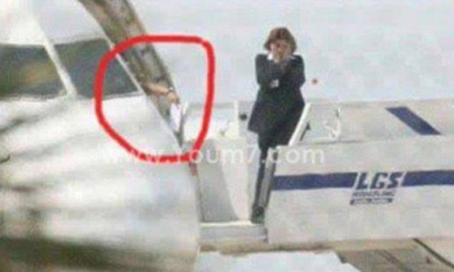 Αεροπειρατεία Κύπρος: Ντοκουμέντο - Η στιγμή που ο αεροπειρατής δίνει την επιστολή