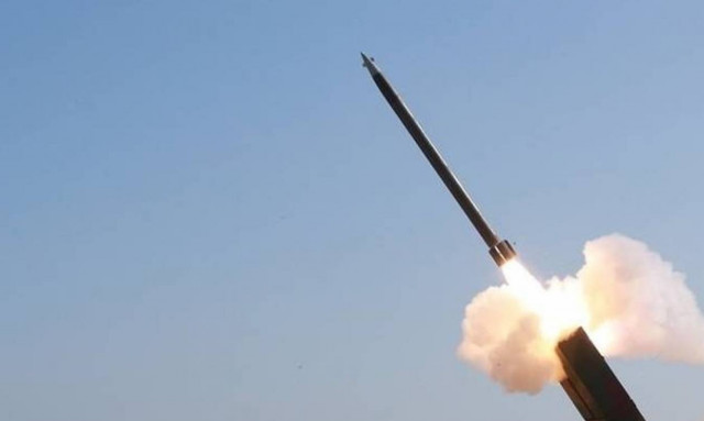 Βόρεια Κορέα: Εκτόξευσε πύραυλο μικρού βεληνεκούς πάνω από τη θάλασσα